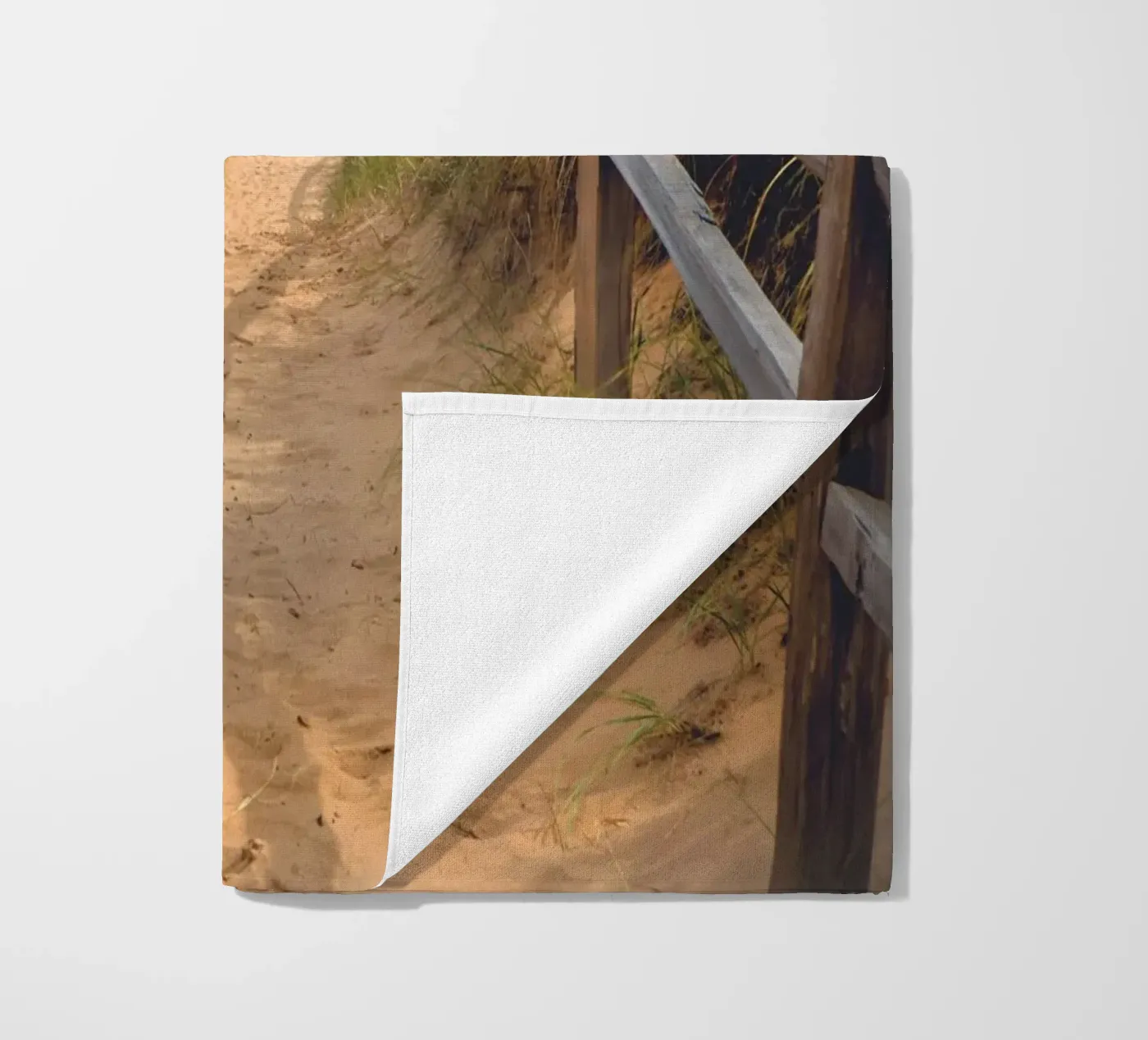 Beach Path strandhanddoek van Dave Hare Photography