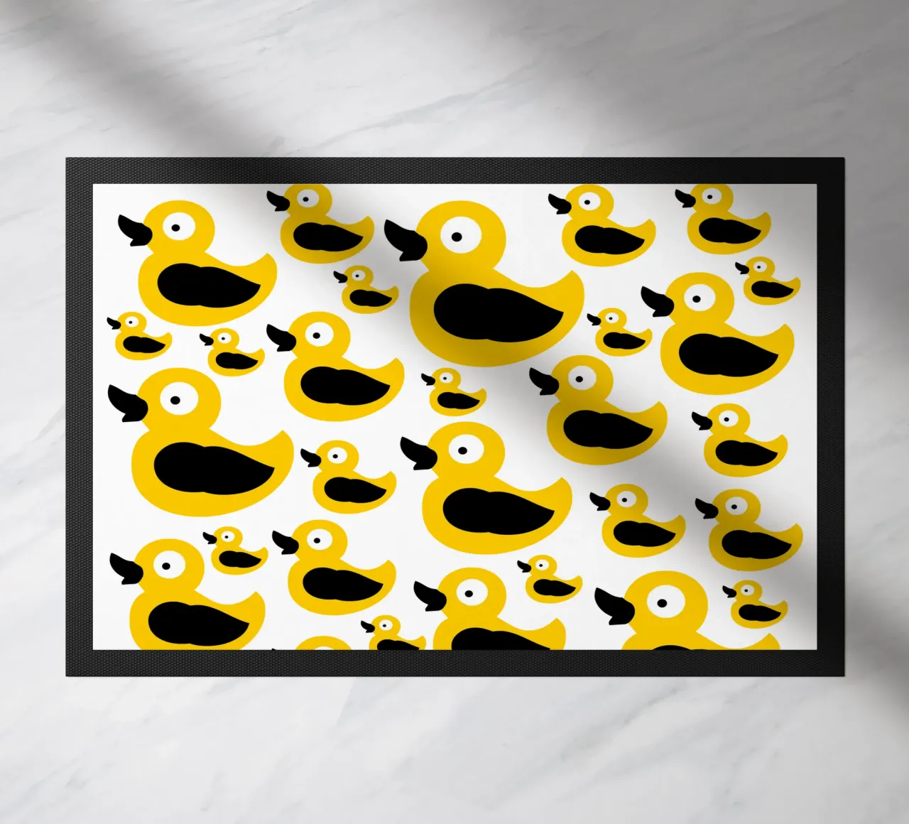 Cute yellow duck pattern felpudo de baobabprintstore