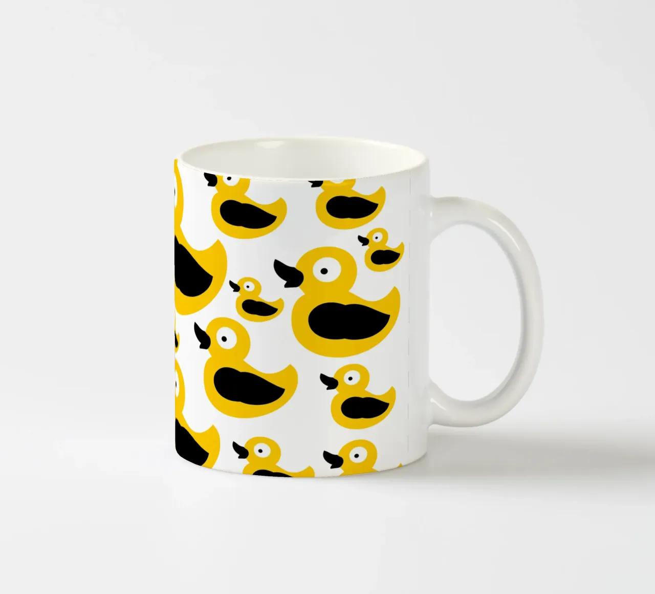 Cute yellow duck pattern Keramik Tasse von baobabprintstore