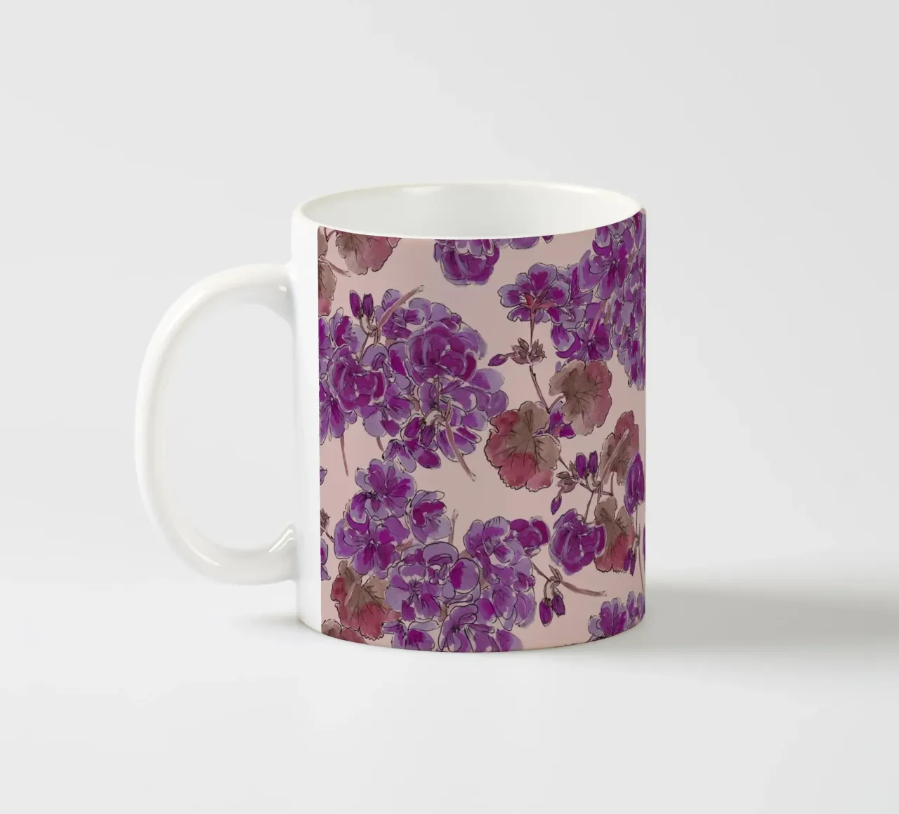 Purple romantic flowers pattern tazza in ceramica da anisillustration