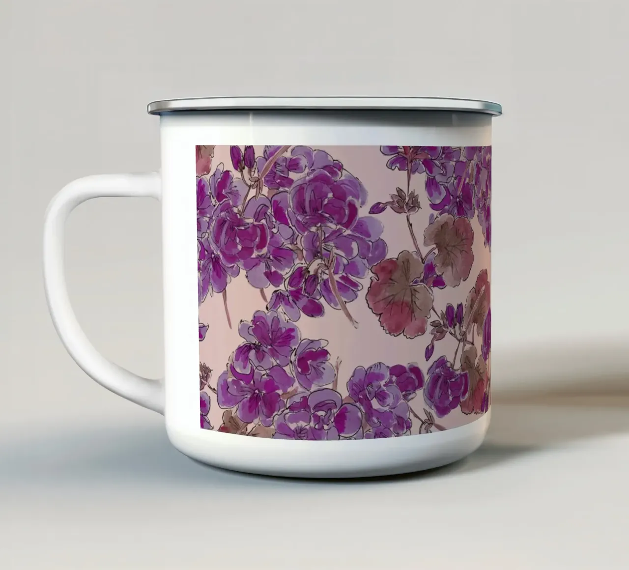 Purple romantic flowers pattern tazza in smalto da anisillustration