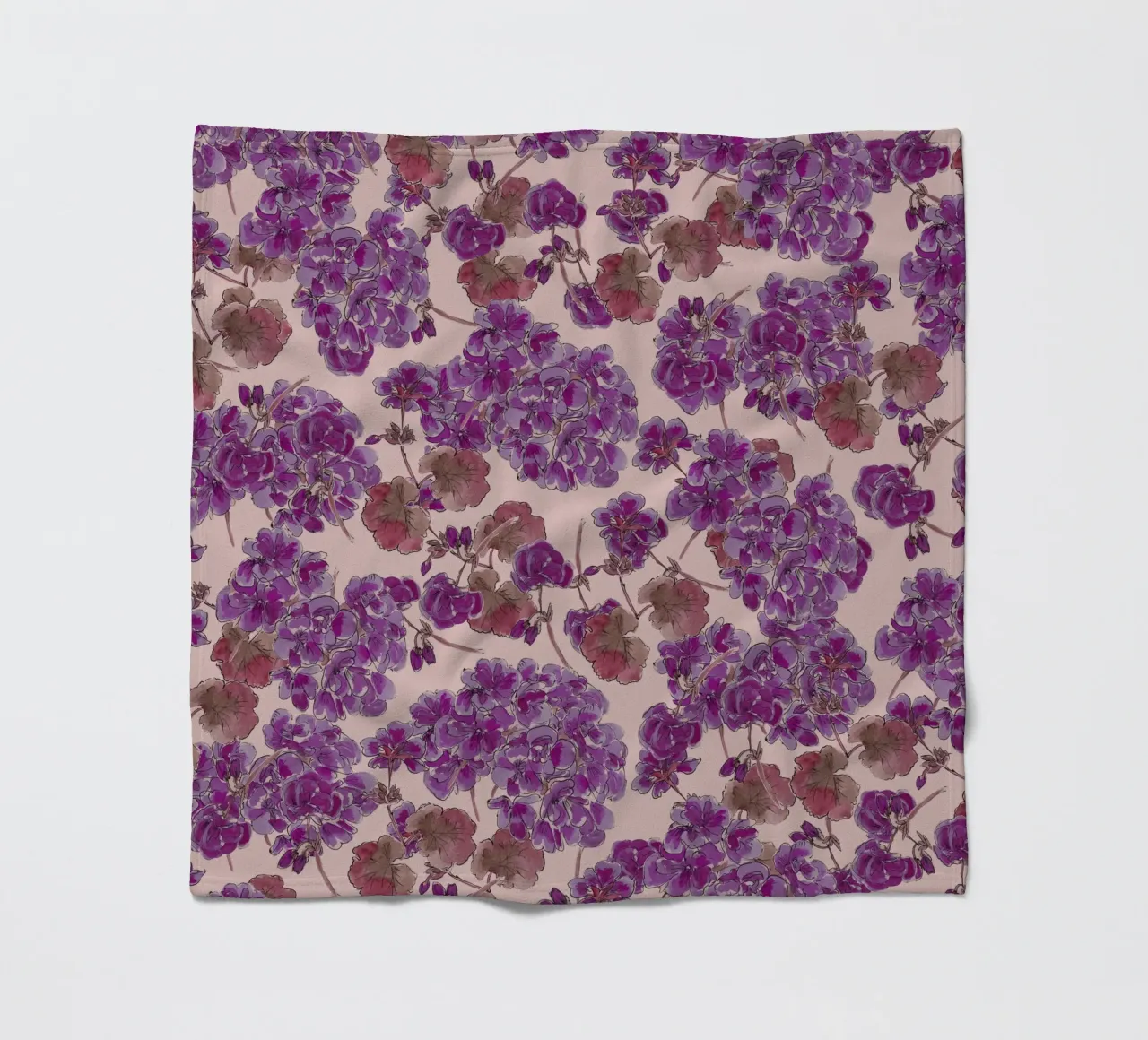 Purple romantic flowers pattern coperta in pile da anisillustration