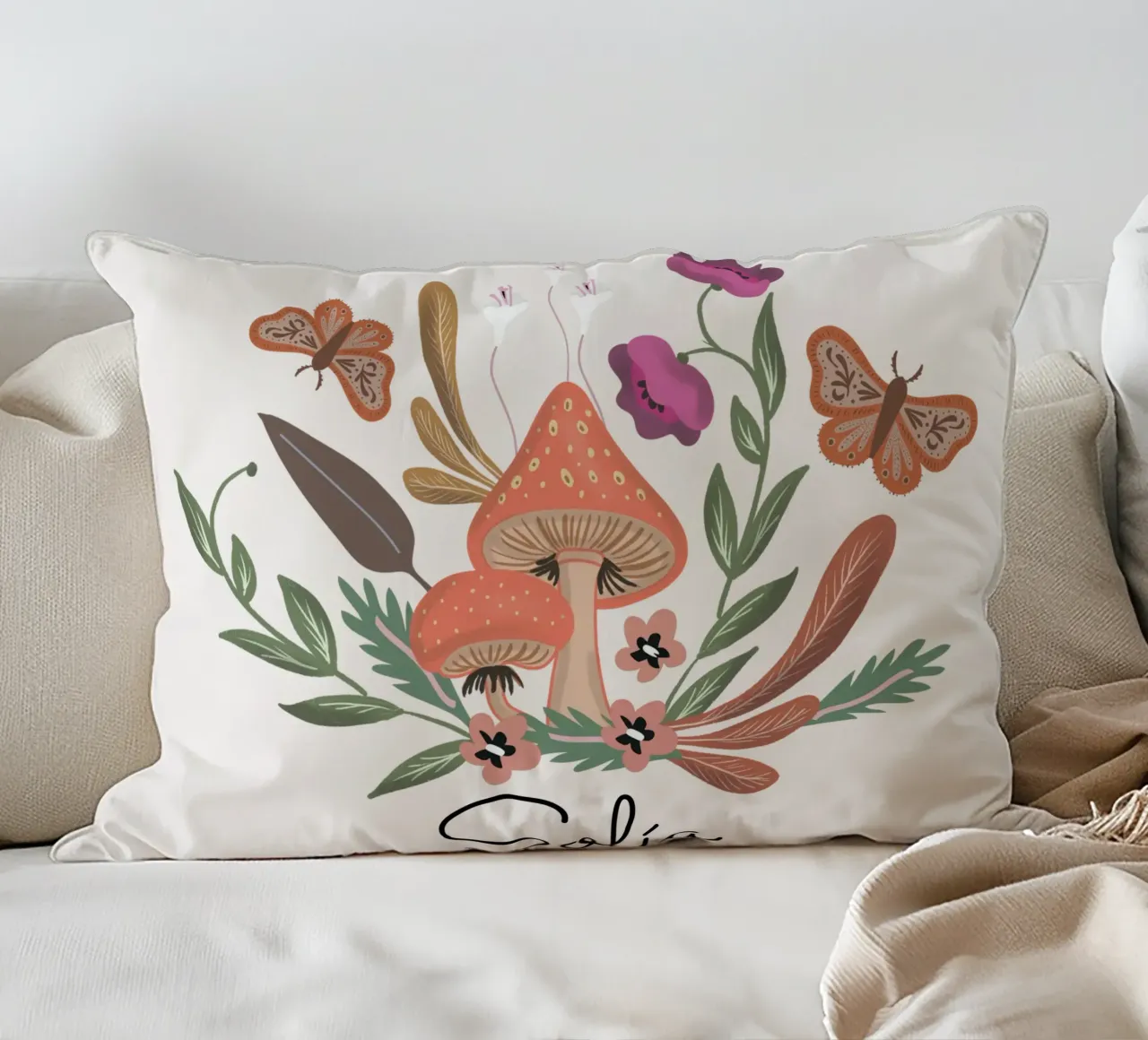 Red Mushrooms and Butterflies with Name cuscino da anisillustration