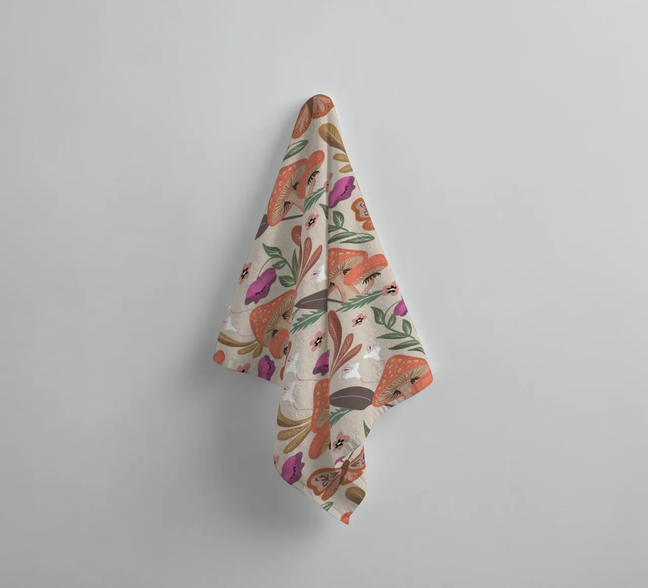 Red Mushrooms Autumn Pattern asciugamano da bagno da anisillustration