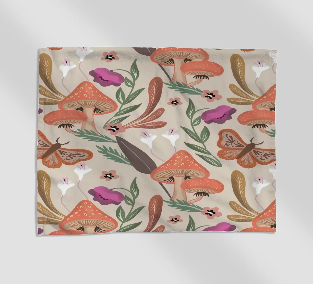 Red Mushrooms and Butterflies with Name telo mare da anisillustration