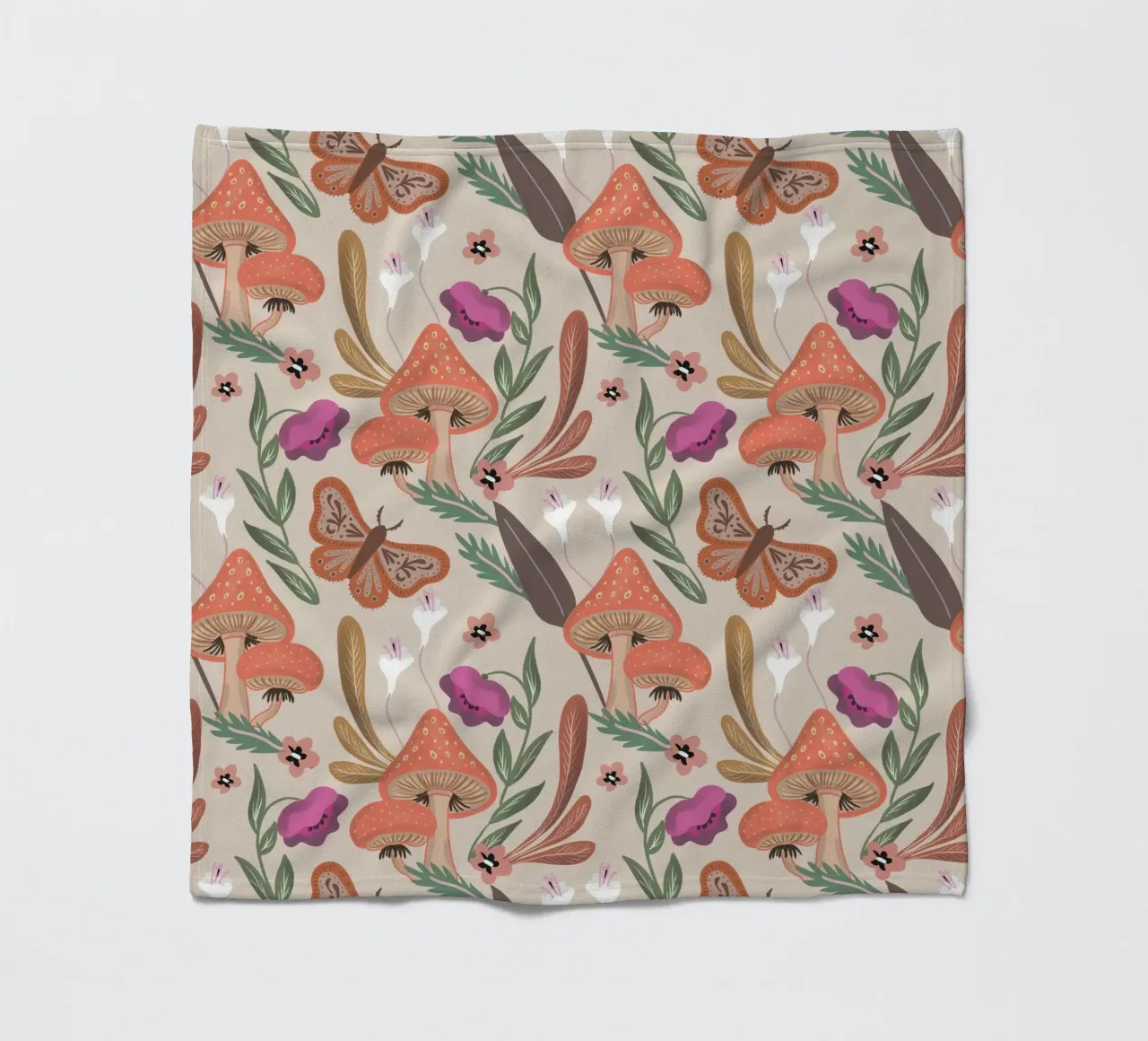 Red Mushrooms and Butterflies with Name coperta in pile da anisillustration