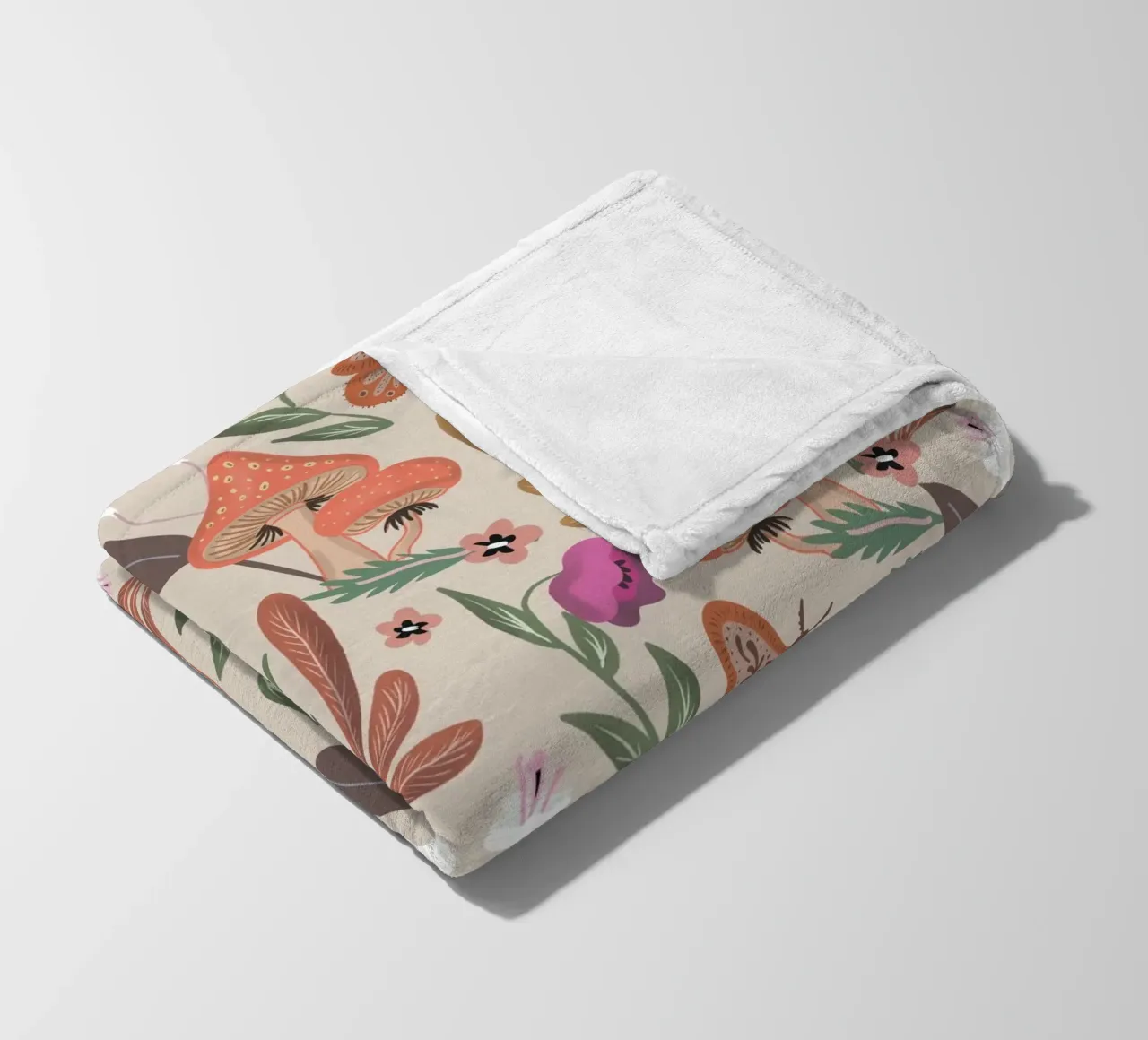 Red Mushrooms and Butterflies with Name coperta in pile da anisillustration