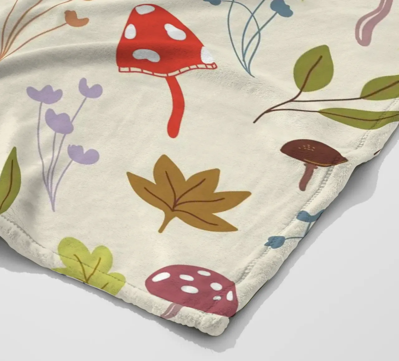 Tiny mushrooms and leaves pattern coperta in pile da anisillustration
