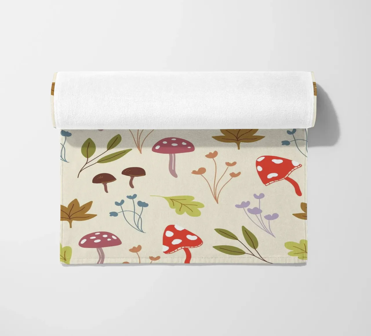 Tiny mushrooms and leaves pattern telo mare da anisillustration
