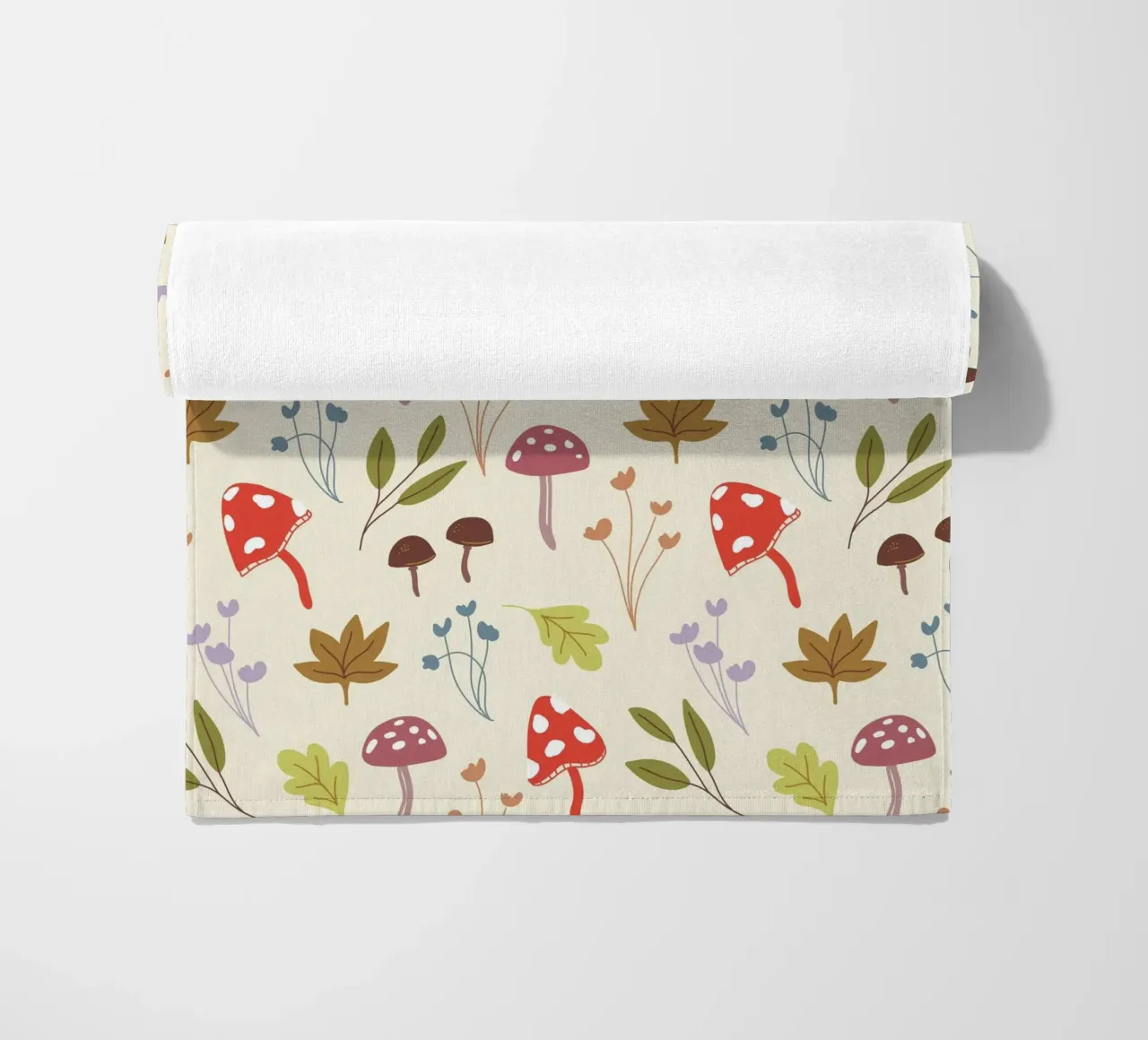 Tiny mushrooms and leaves pattern telo mare da anisillustration