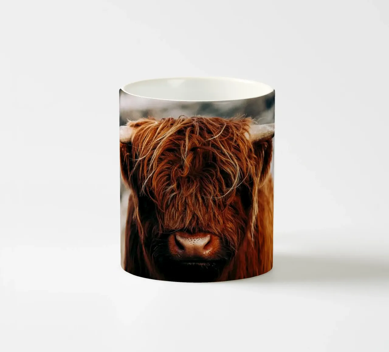 Highland-Kuh Naturmotiv – Rustikales Tierdesign Keramik Tasse von Whole©