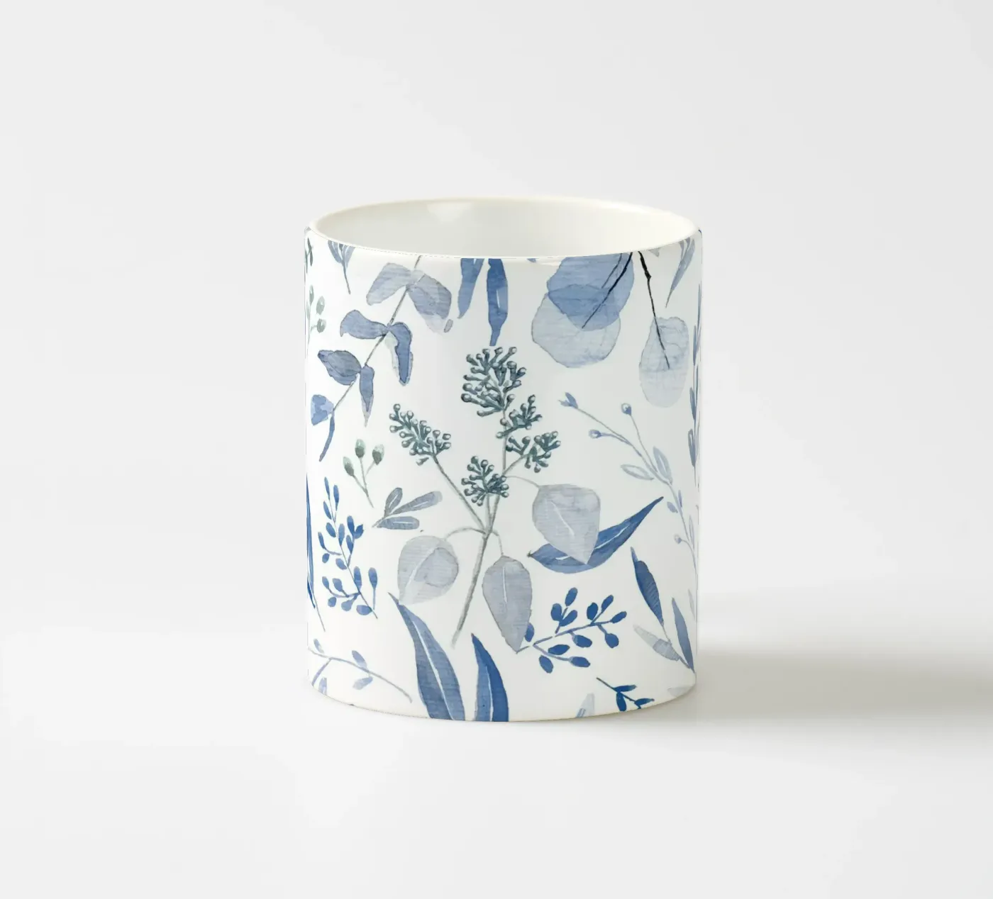 Blue Eucalyptus Pattern mug en céramique de anisillustration