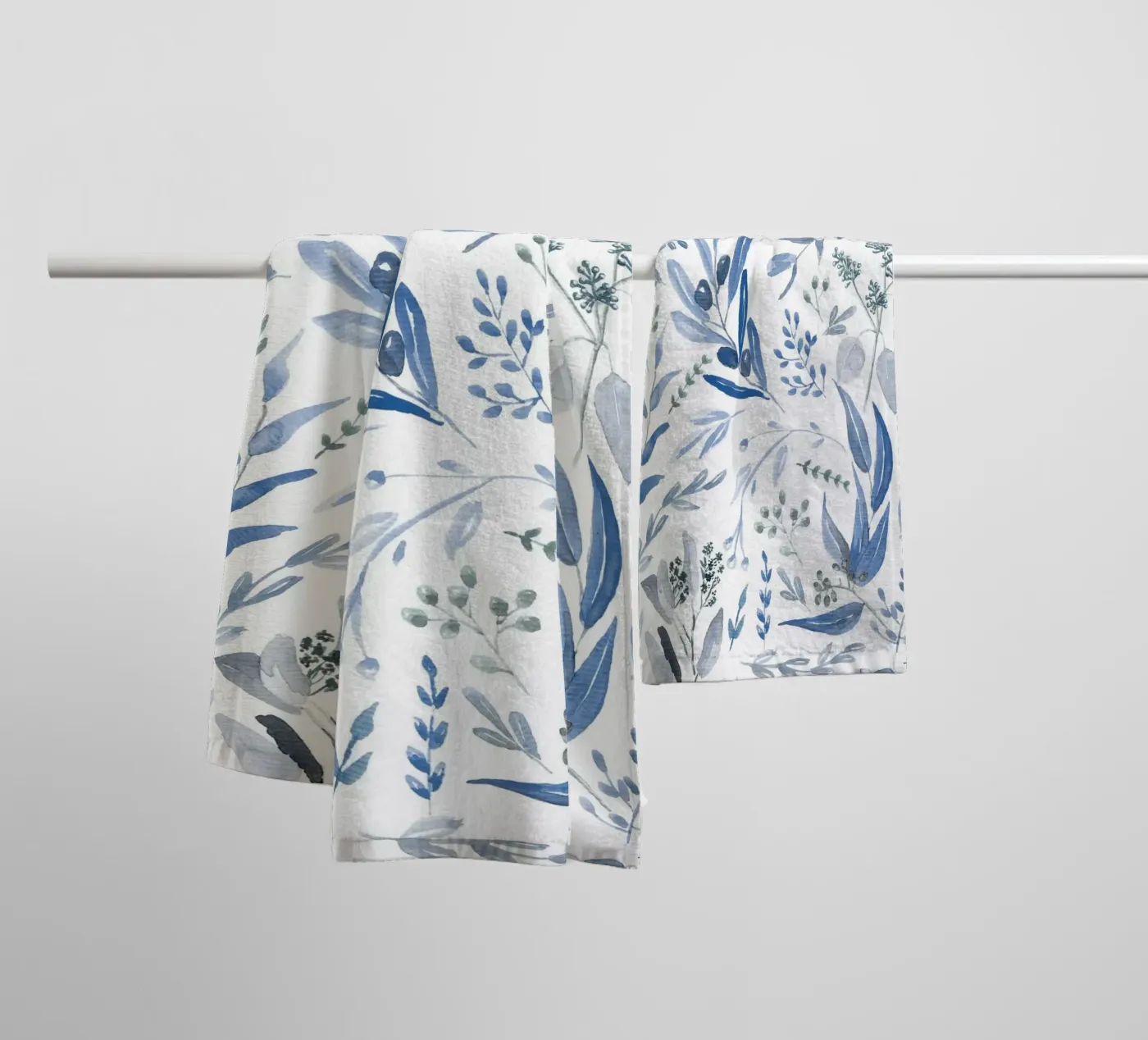 Blue Eucalyptus Pattern asciugamano da bagno da anisillustration