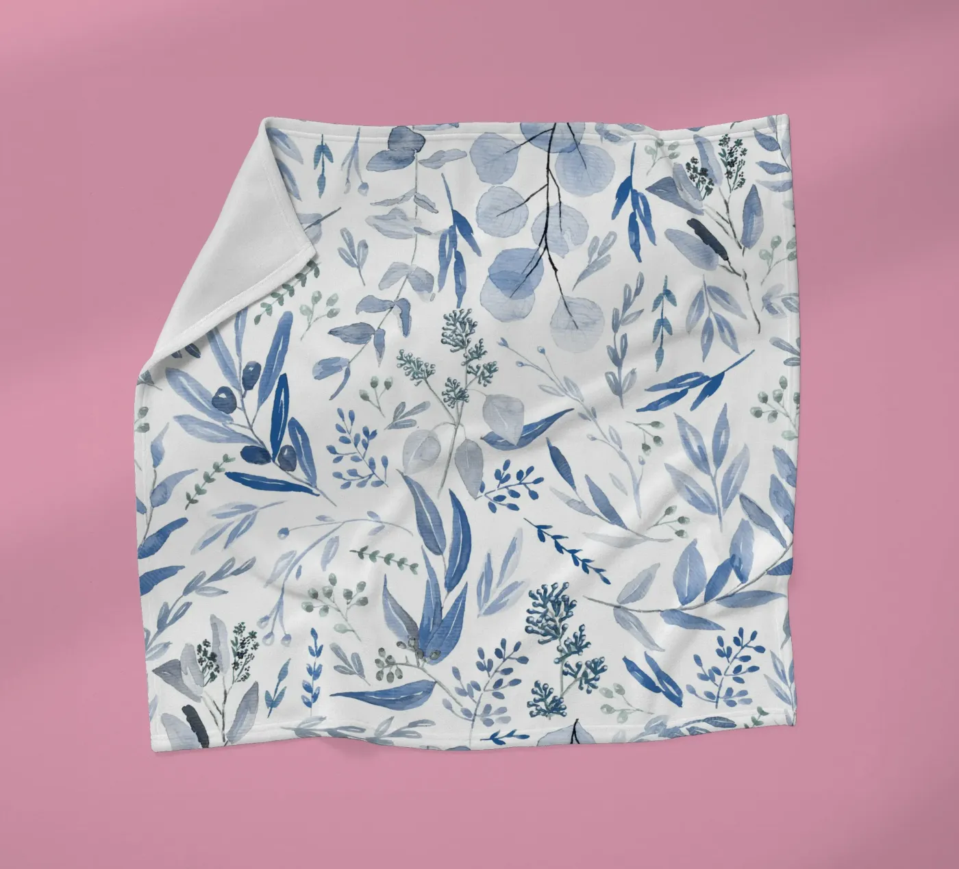 Blue Eucalyptus Pattern Fleecedecke von anisillustration