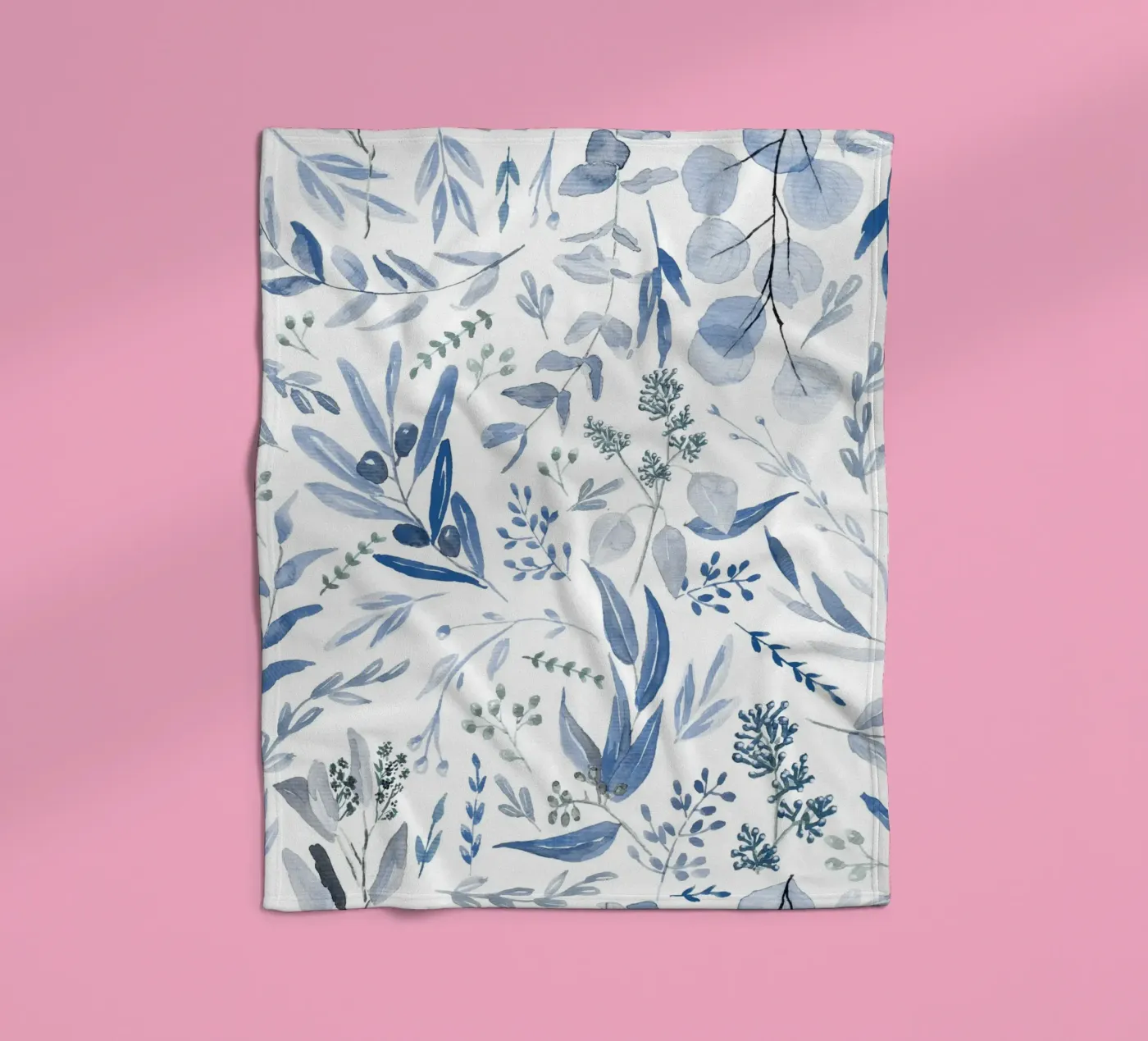 Blue Eucalyptus Pattern Fleecedecke von anisillustration
