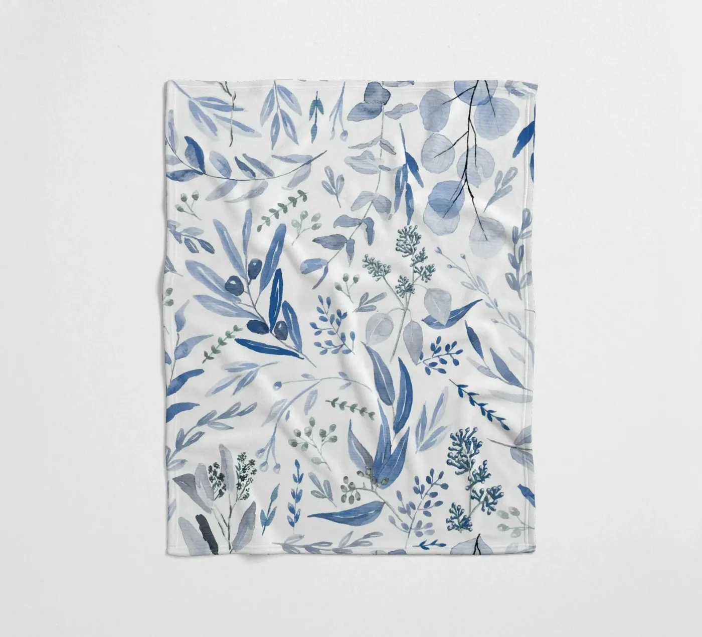 Blue Eucalyptus Pattern Fleecedecke von anisillustration