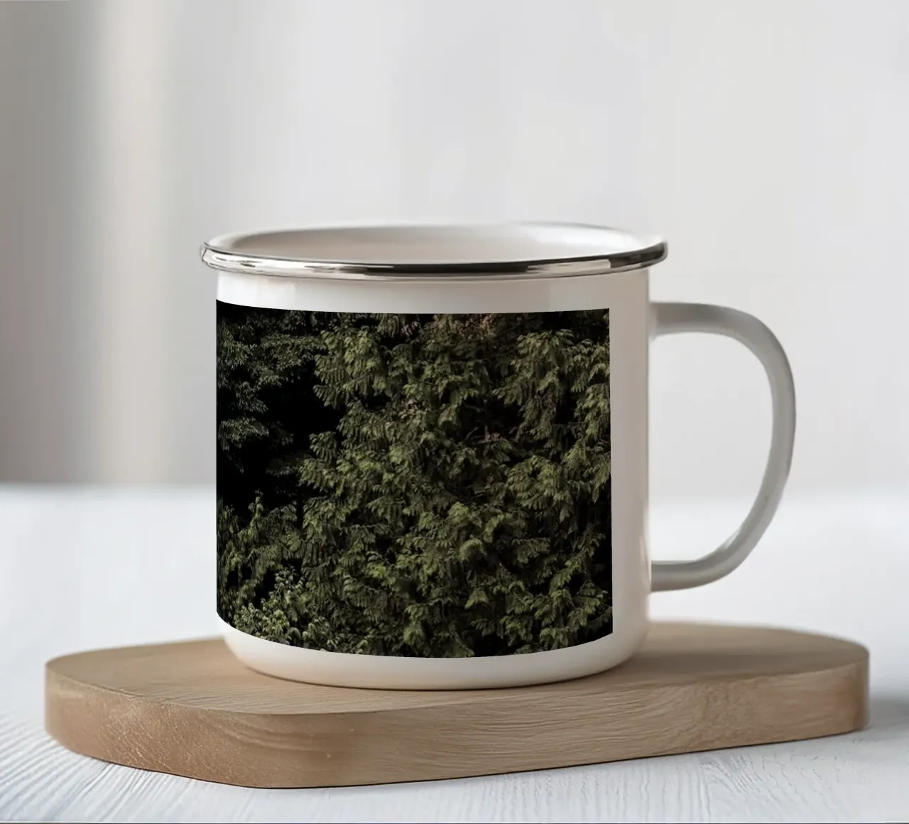 Avventuroso ponte sospeso nella foresta - un design che ama la natura tazza in smalto da Whole©