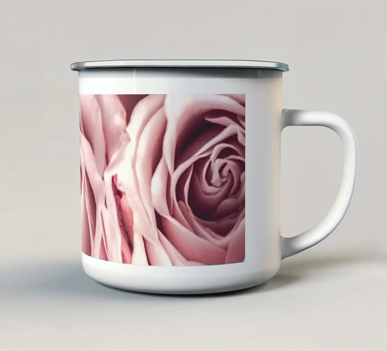 Rose romantiche - Delicato design floreale tazza in smalto da Whole©
