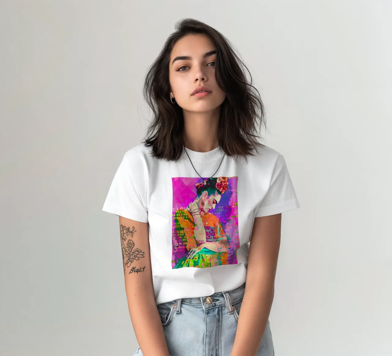 Frida popart floreale t-shirt da Carinaprint