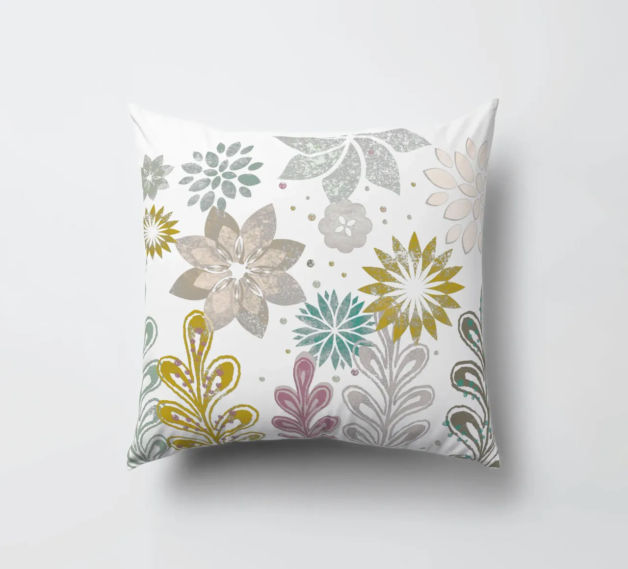 Meadow Flowers cuscino da Catherine Aguilar