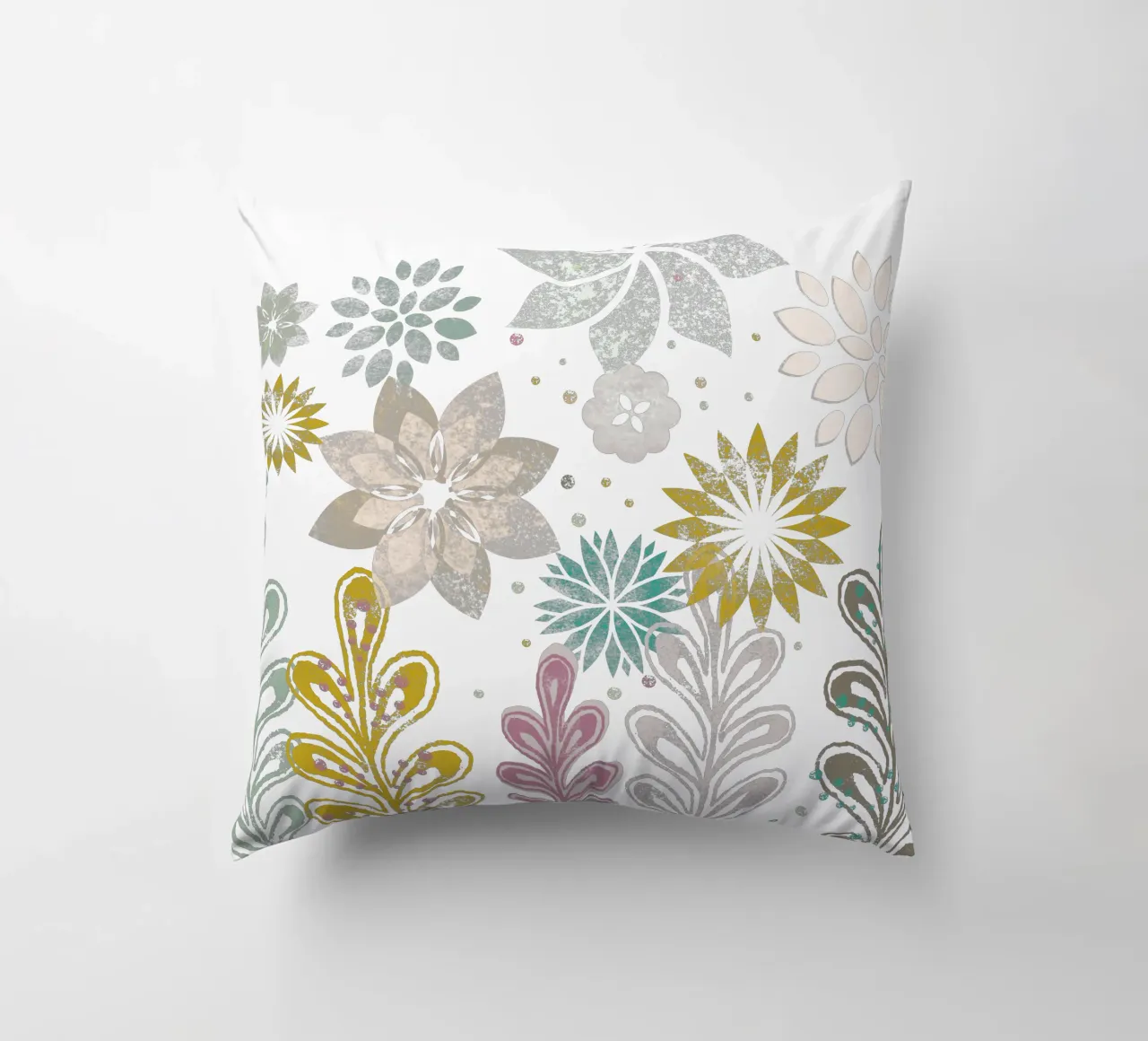 Meadow Flowers cuscino da Catherine Aguilar