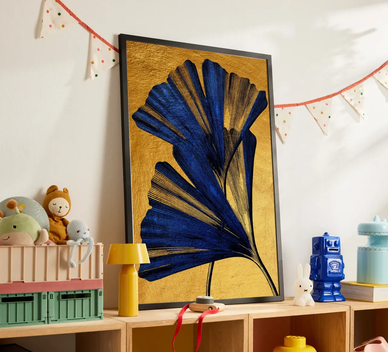 Ginkgo biloba oro e blu poster con telaio in alluminio da Justyna Jaszke JBJart