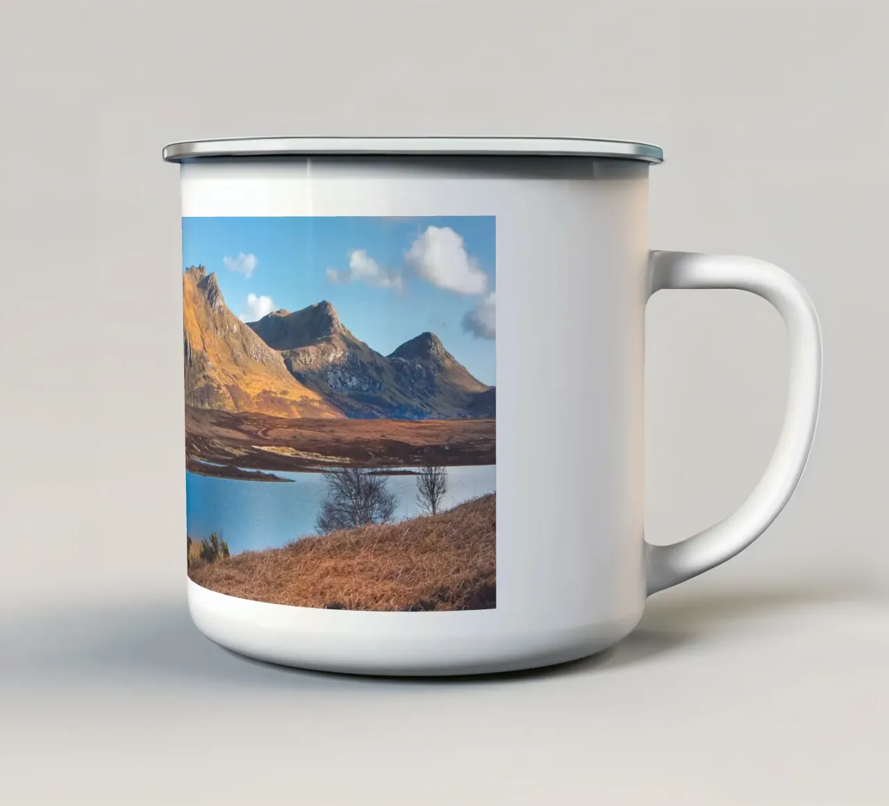 Ben Loyal tazza in smalto da Dave Hare Photography