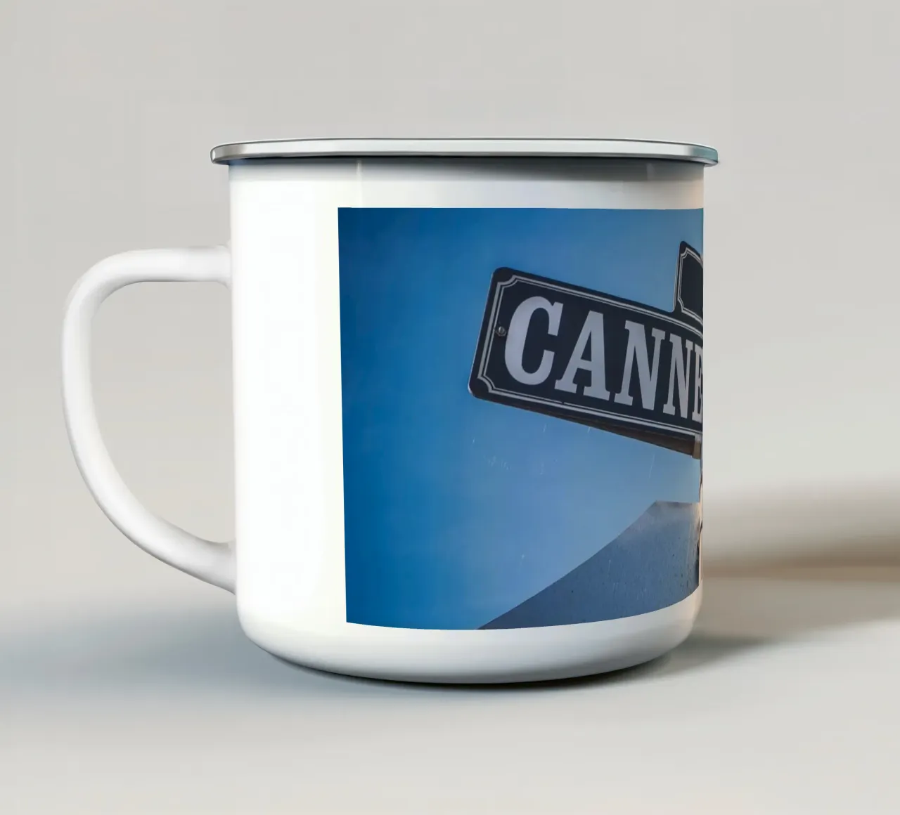 Cannery Row tazza in smalto da Dave Hare Photography