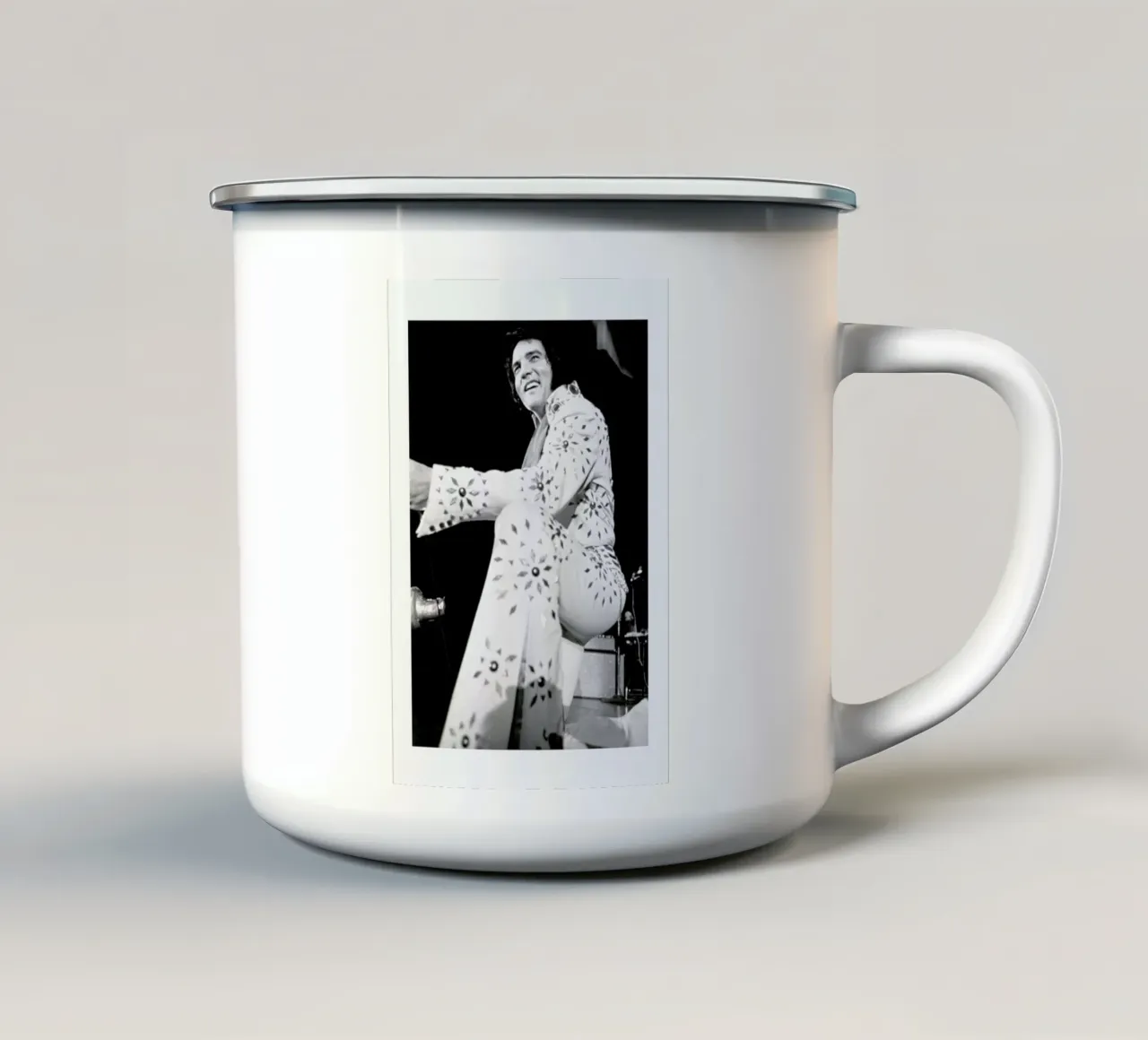 Elvis Presley, 1974 tazza in smalto da Gallery Print and Art Limited