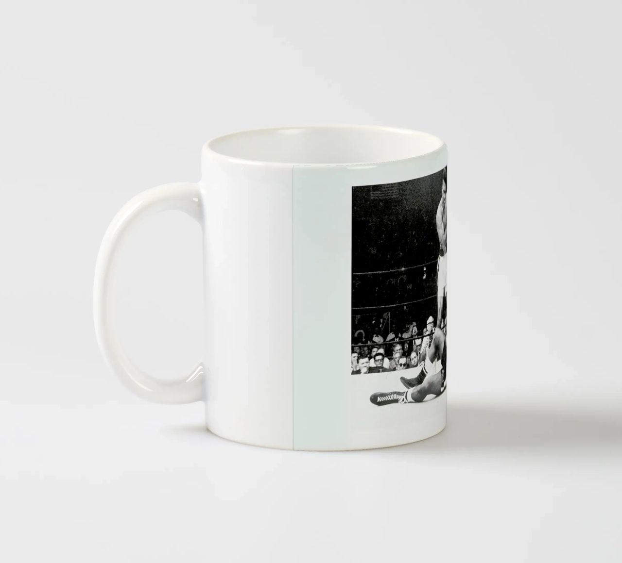 Muhammad Ali rematch with Sonny Liston, 1965 tazza in ceramica da Gallery Print and Art Limited