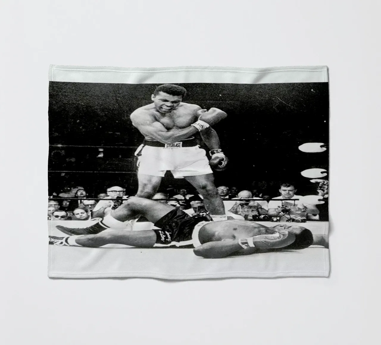 Muhammad Ali rematch with Sonny Liston, 1965 coperta in pile da Gallery Print and Art Limited
