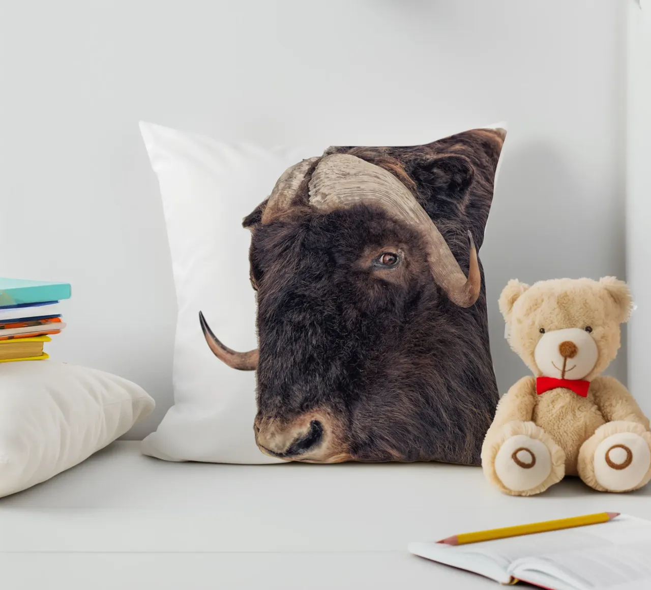 Bisonte cuscino da Curious Collections by Marielle Leenders