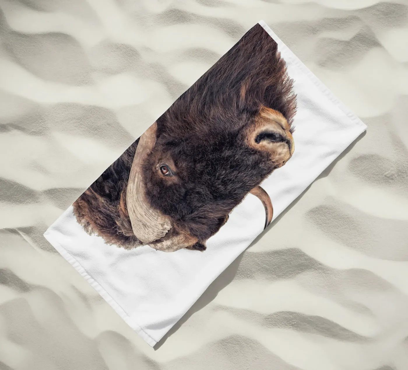 Bisonte telo mare da Curious Collections by Marielle Leenders