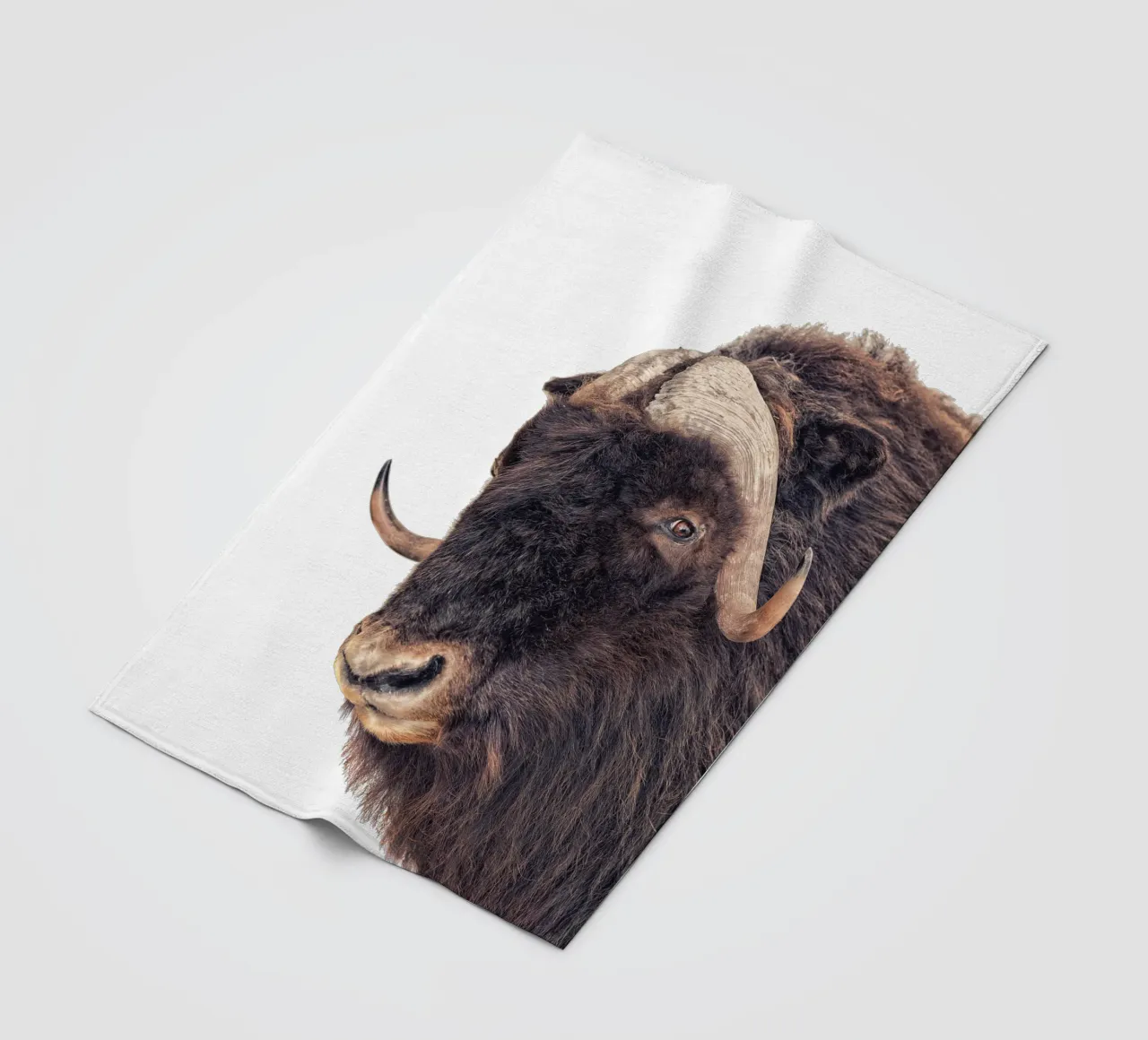 Bisonte coperta in pile da Curious Collections by Marielle Leenders