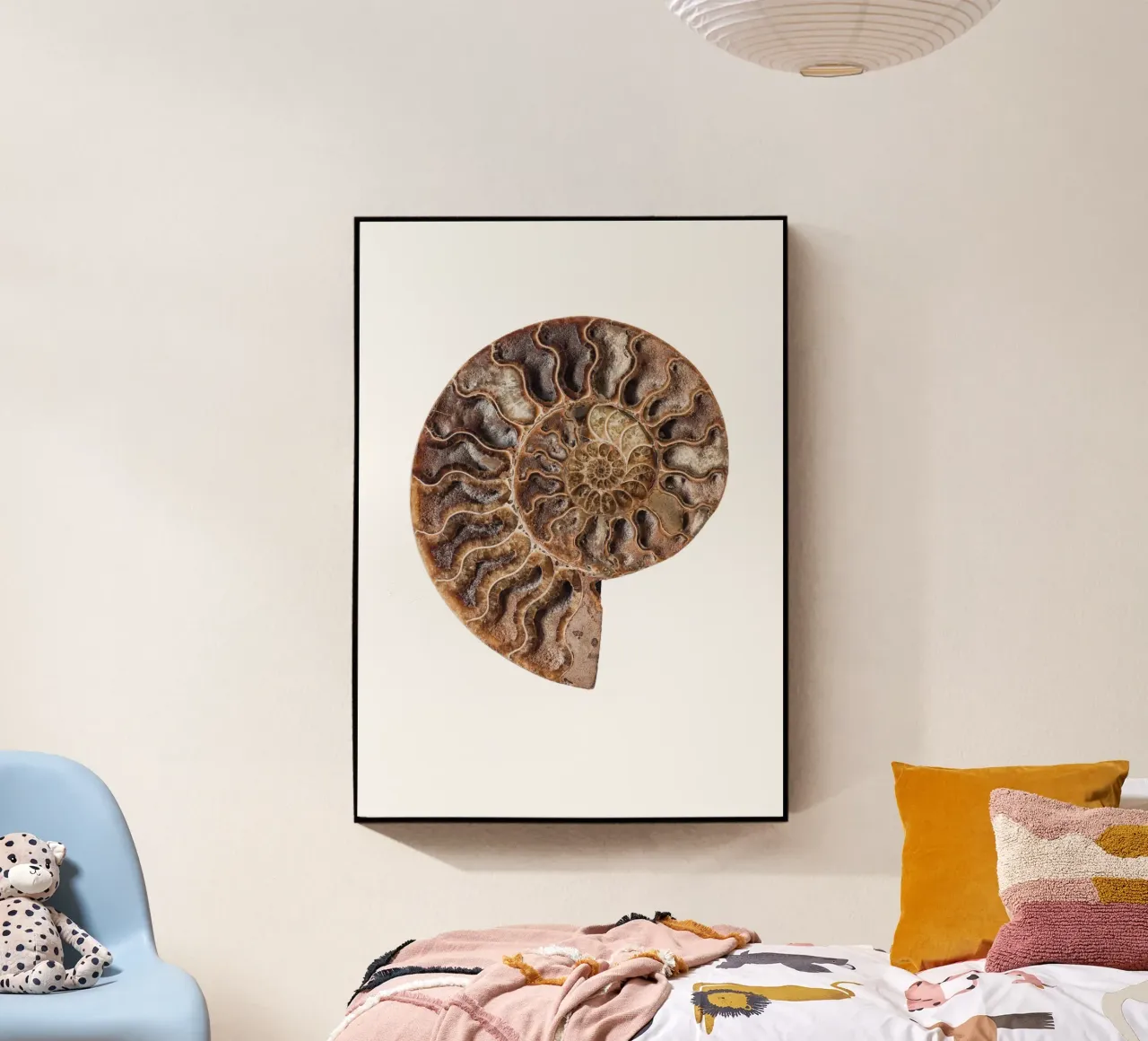 Coquille d'ammonite fossile plexiglas de Curious Collections by Marielle Leenders