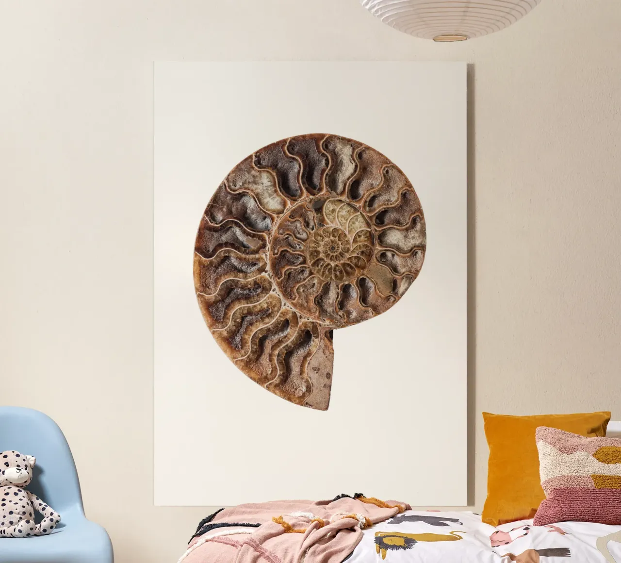 Coquille d'ammonite fossile plexiglas de Curious Collections by Marielle Leenders