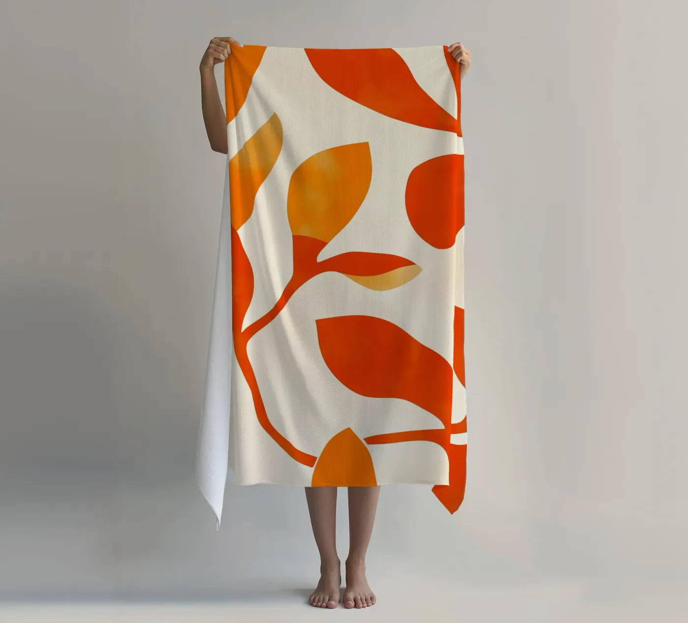 Orange Leafs Strandtuch von treechild