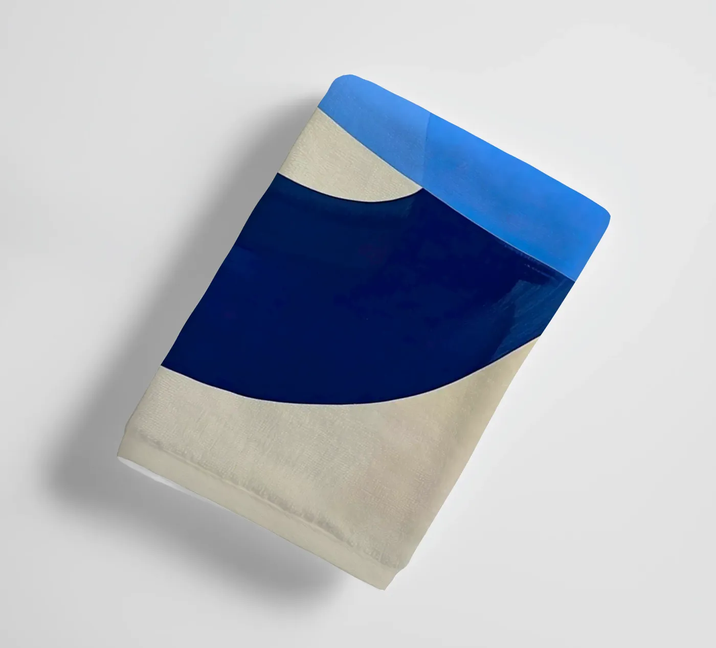 Blue Loop Abstract badhanddoek van Nadjaa