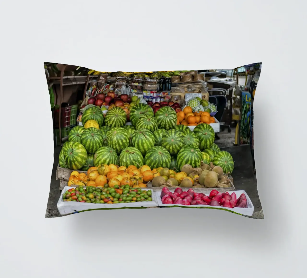 Banco di frutta cuscino da Curious Collections by Marielle Leenders
