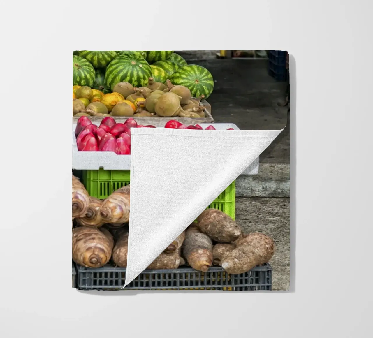 Banco di frutta telo mare da Curious Collections by Marielle Leenders