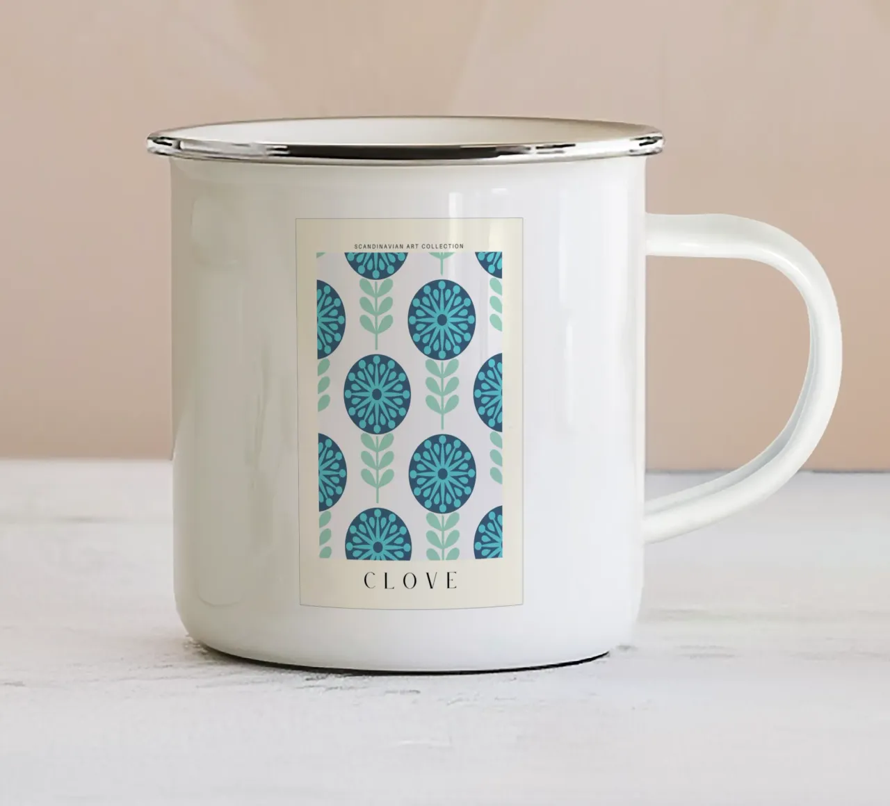 Kruidnagel - Nordic Botanical Simplicity emaille mok van Studio Mooodz