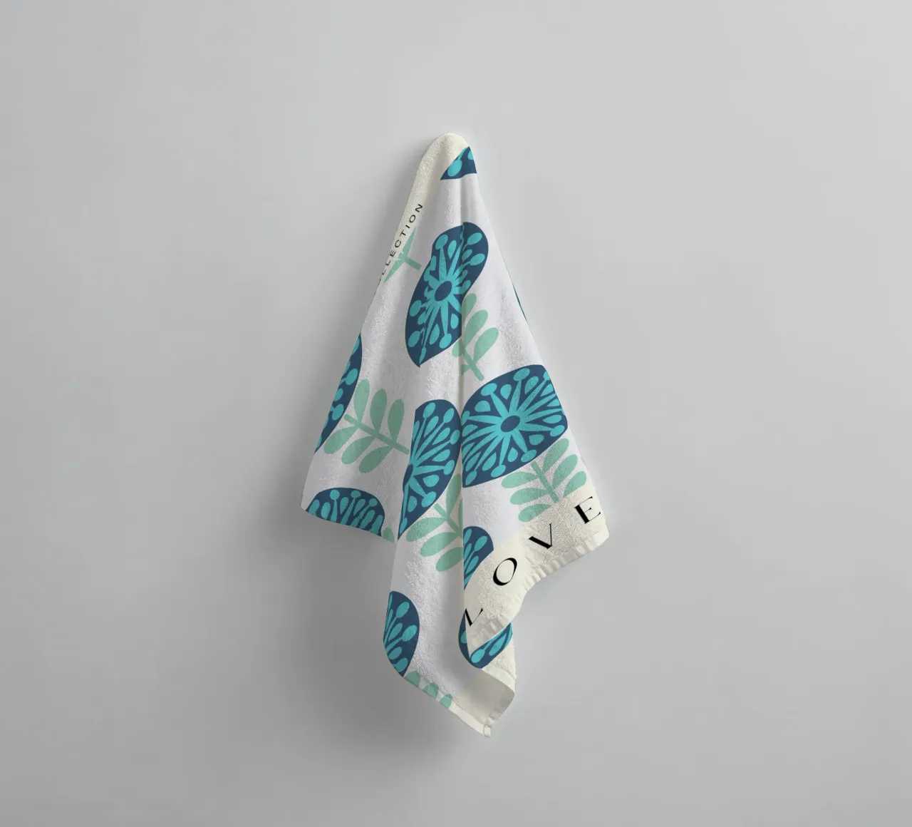 Kruidnagel - Nordic Botanical Simplicity badhanddoek van Studio Mooodz