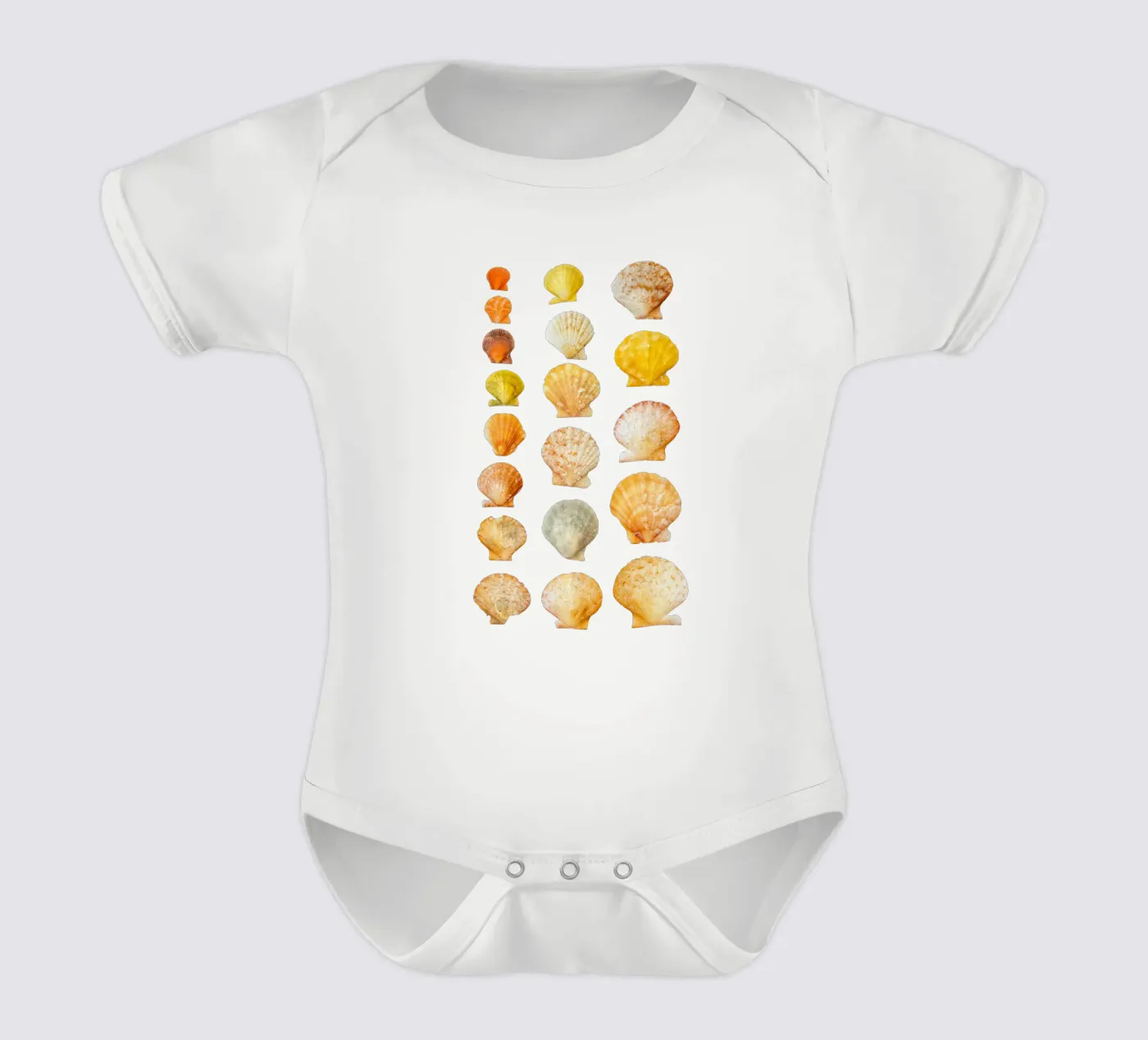 Seashells body bébé de Curious Collections by Marielle Leenders