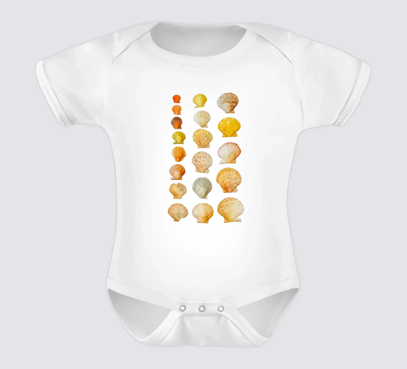 Seashells body bébé de Curious Collections by Marielle Leenders