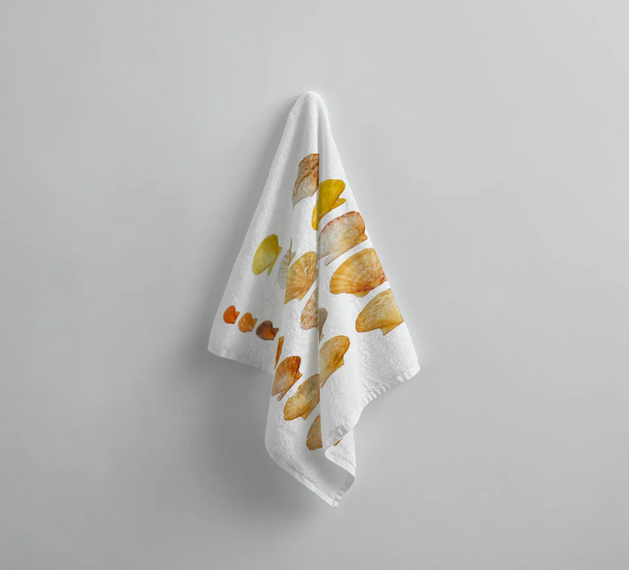 Seashells towel by Curious Collections by Marielle Leenders