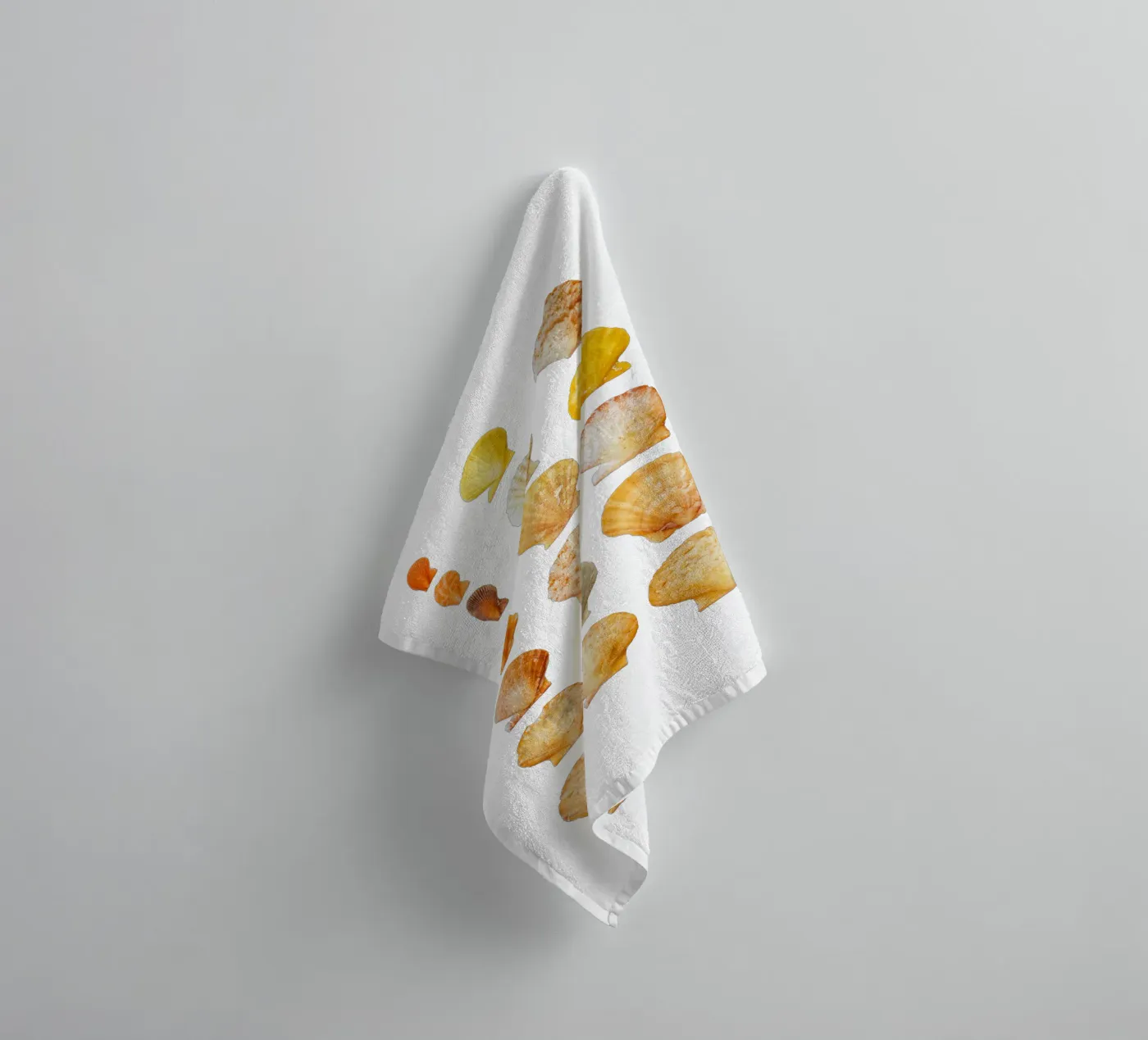 Seashells Handtuch von Curious Collections by Marielle Leenders