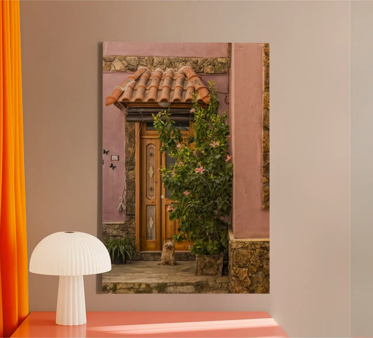 Incantevole portico con magnolie rosa tela con Cornice a cassetta da Curious Collections by Marielle Leenders