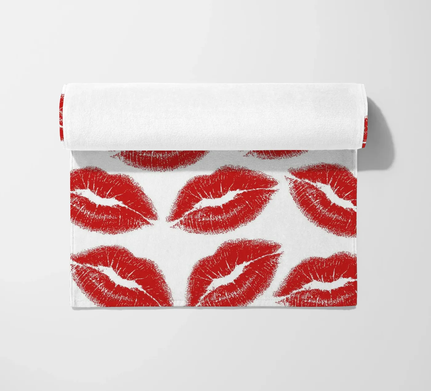 Lips pattern Strandtuch von Happypatterns