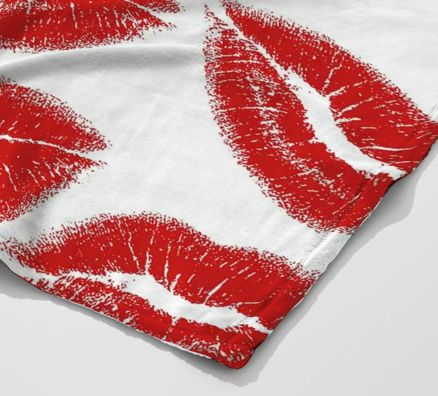 Lips pattern Fleecedecke von Happypatterns