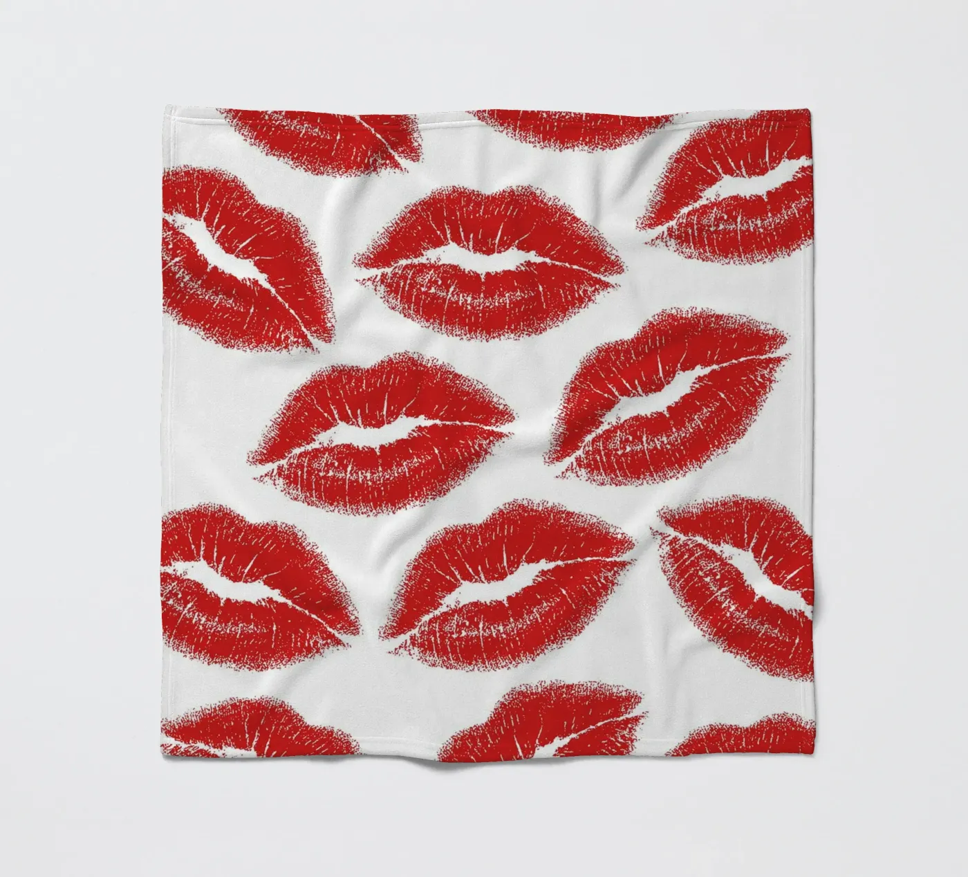 Lips pattern Fleecedecke von Happypatterns